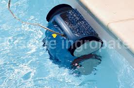 aspiratoare piscina albastru